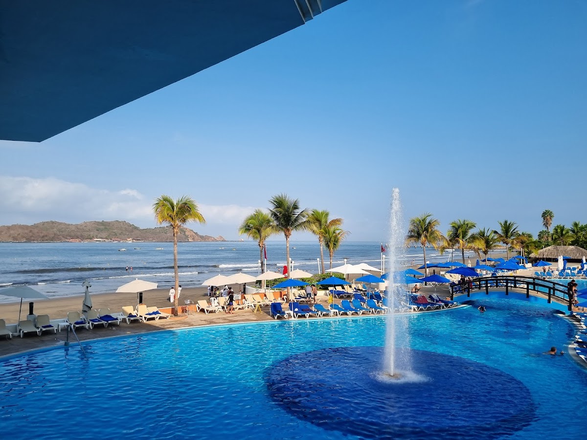 Azul Ixtapa Hotels Beach Resort & Convention Center - Photo 3