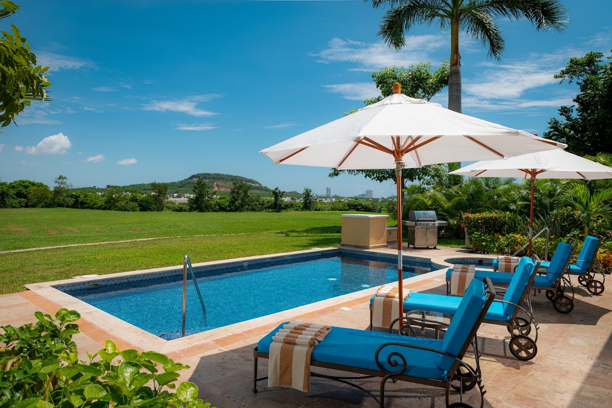 Emerald Estates Luxury Villas - Photo 3