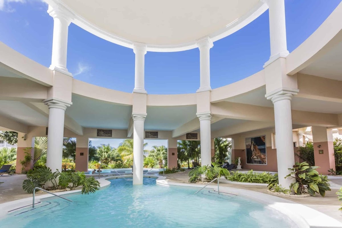 Grand Palladium Lady Hamilton Resort & Spa - Photo 3