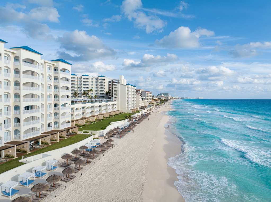 Hilton Cancun Mar Caribe All-Inclusive Resort - Photo 1