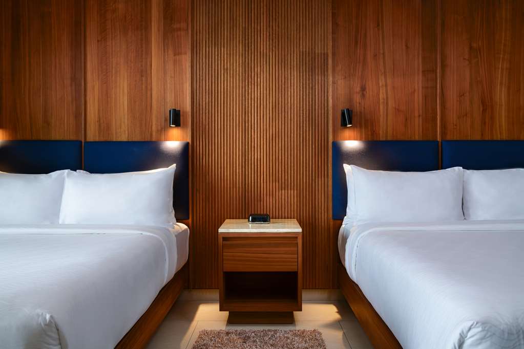 Hilton Cancun Mar Caribe All-Inclusive Resort - Photo 2