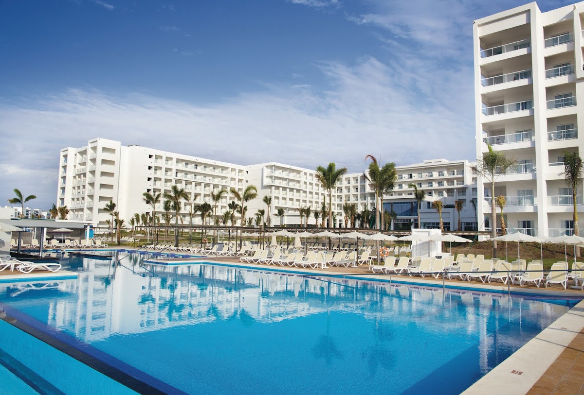 Hotel Riu Playa Blanca - Photo 1