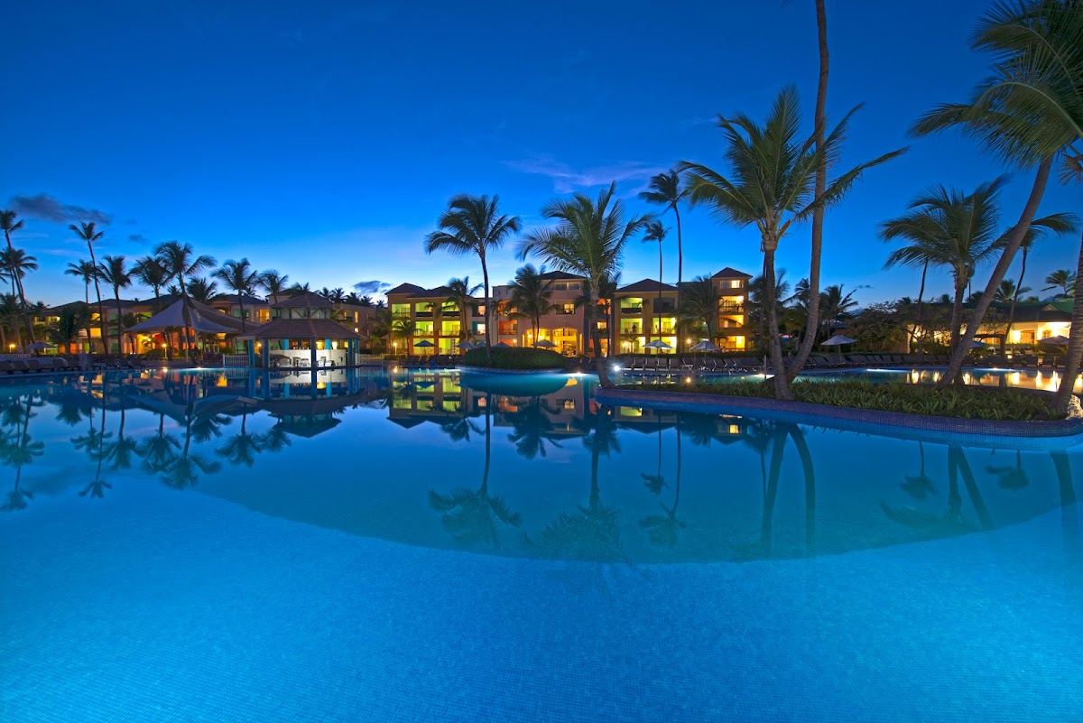 Ocean Blue & Sand Beach Resort - Photo 1