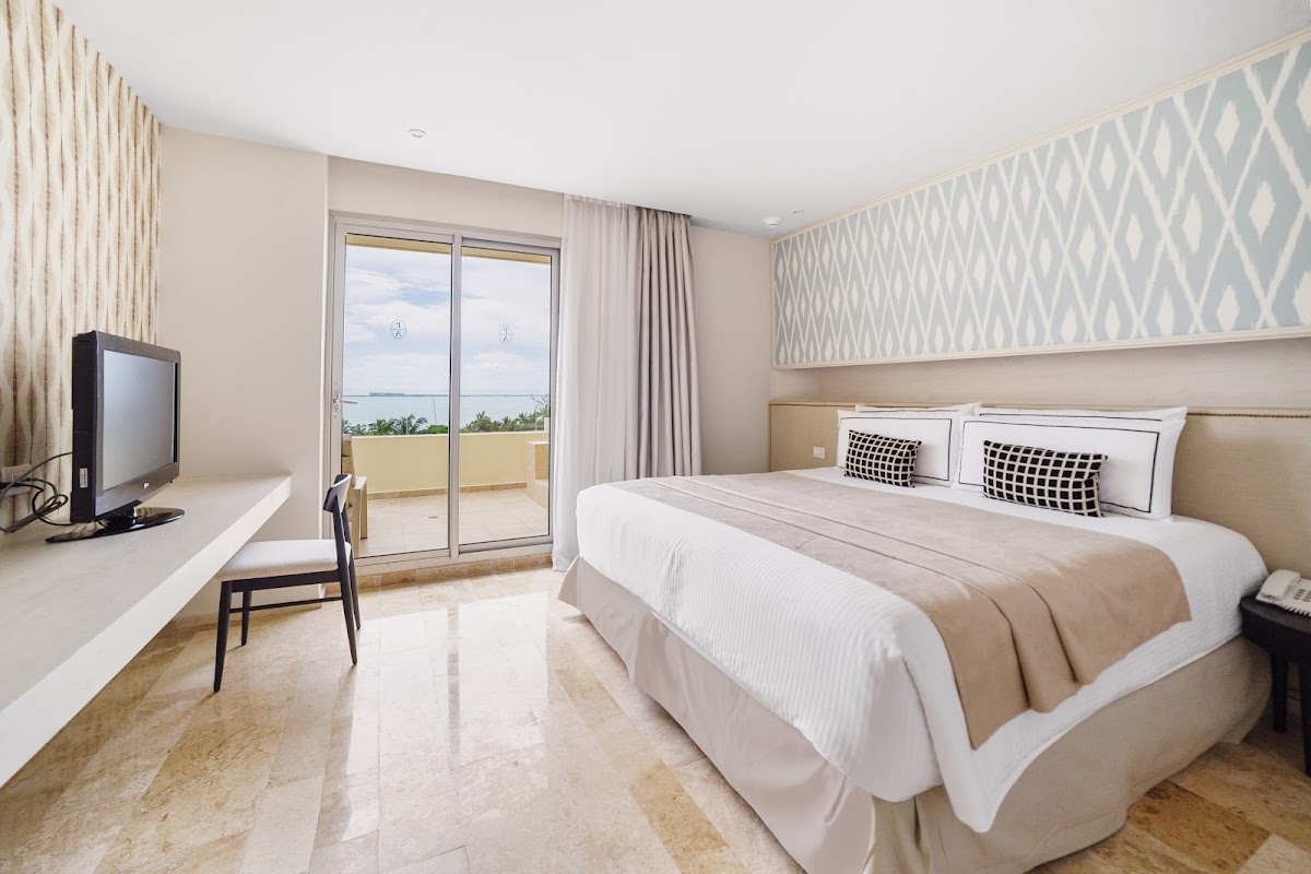 Privilege Aluxes - Photo 2